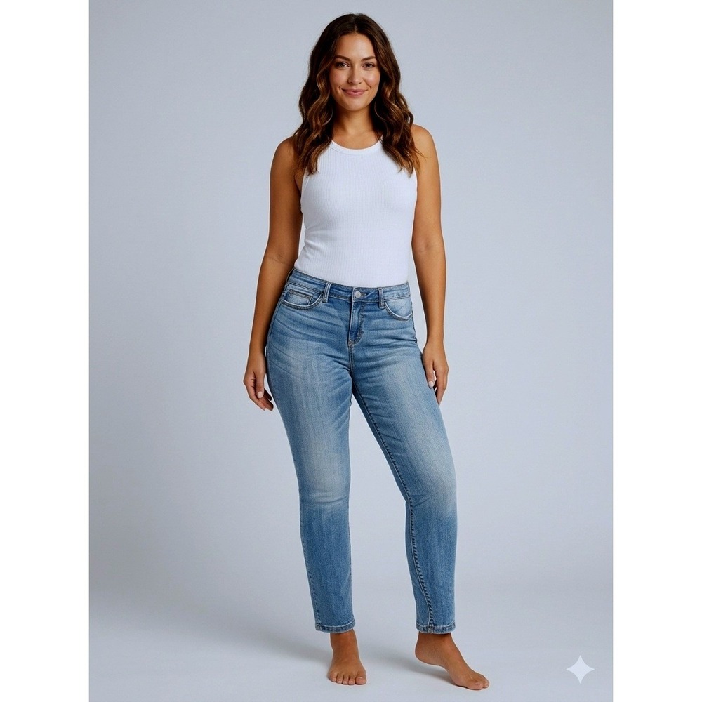 Judy Blue Relaxed Fit Straight Leg Jeans Medium Wash Size 13/31 JB82103MD